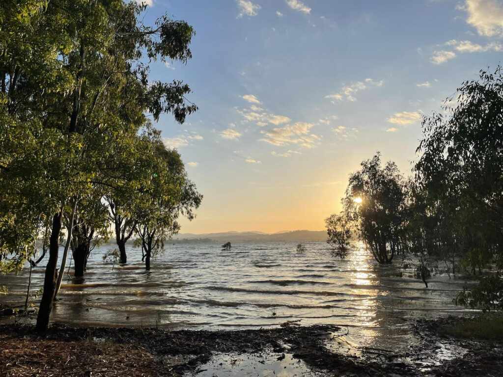 Lake Hume 